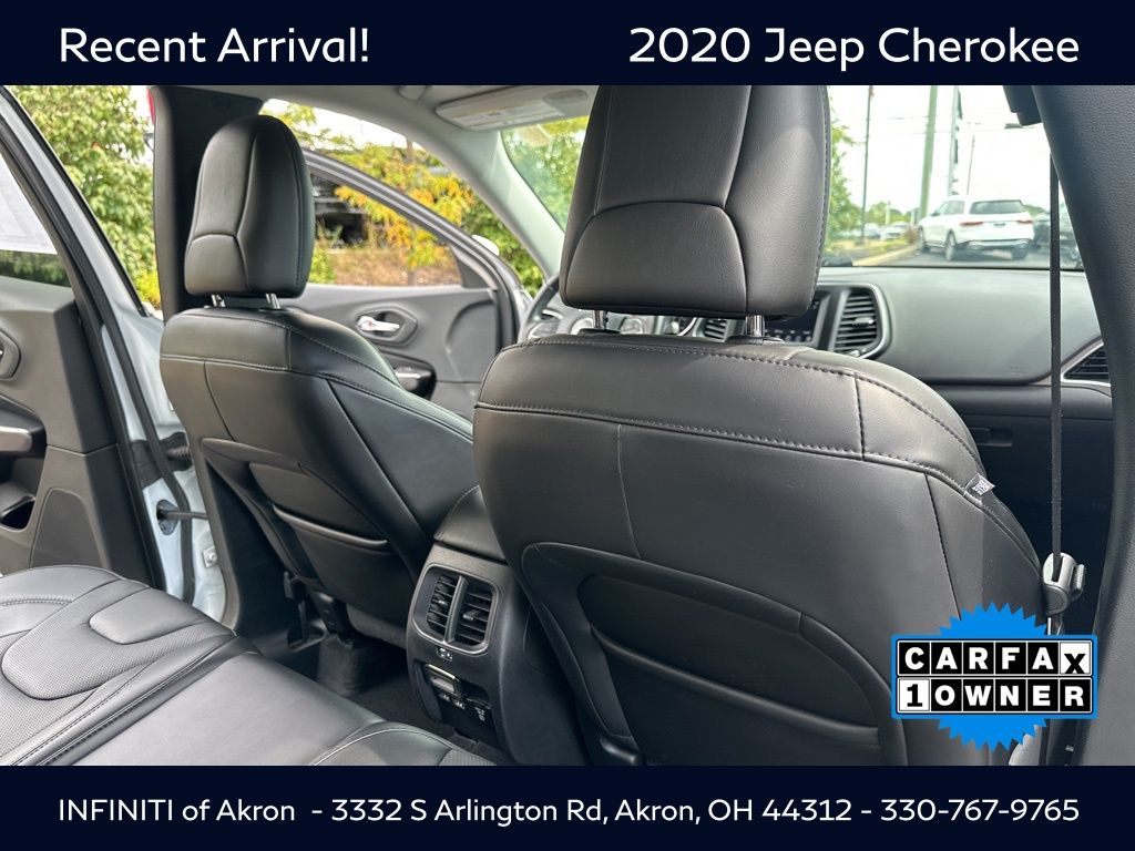 2020 Jeep Cherokee Latitude photo 27