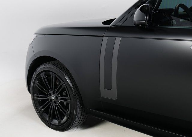 2024 Land Rover Range Rover SE photo 24