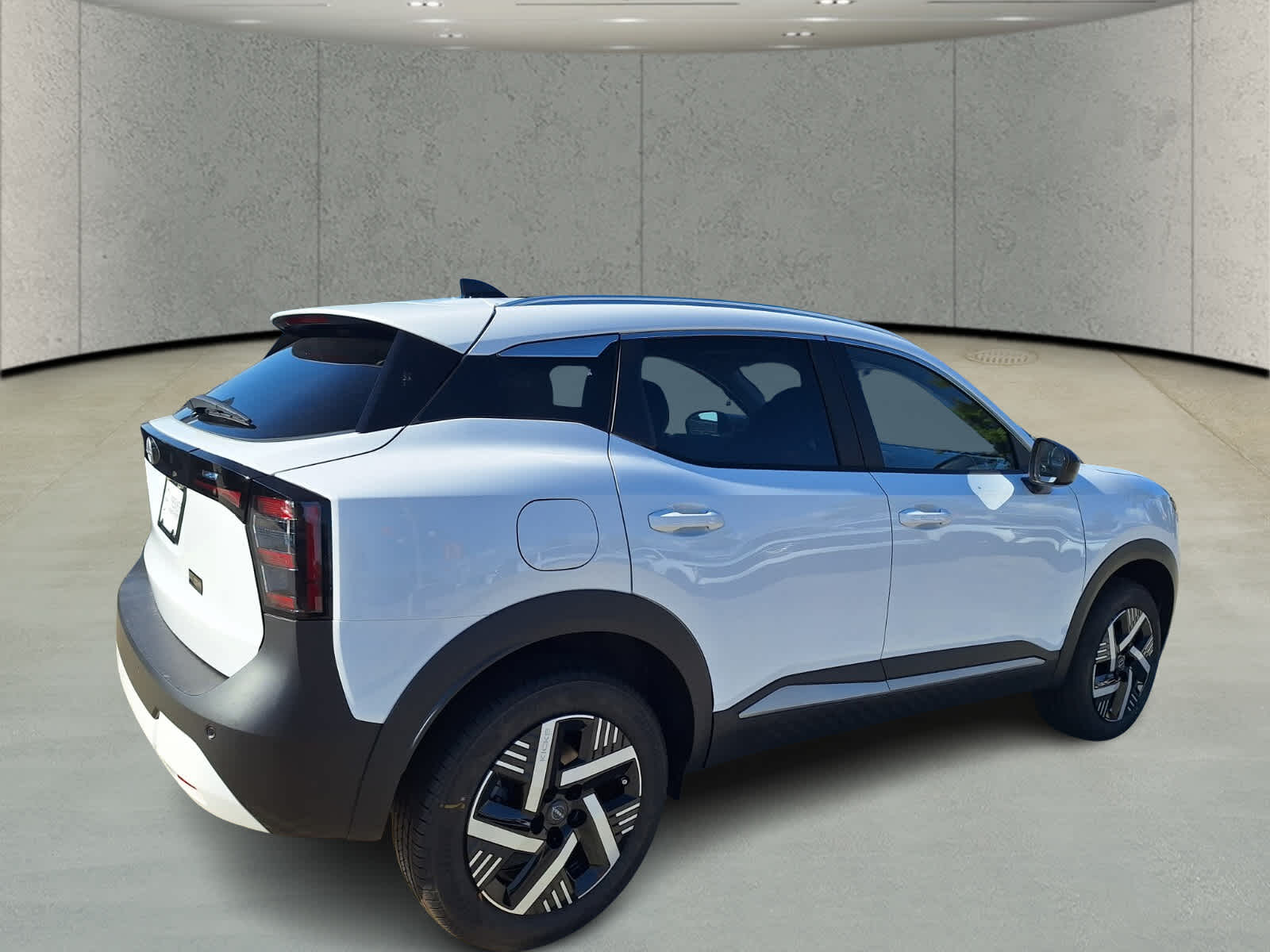 2026 Nissan Kicks SV photo 2