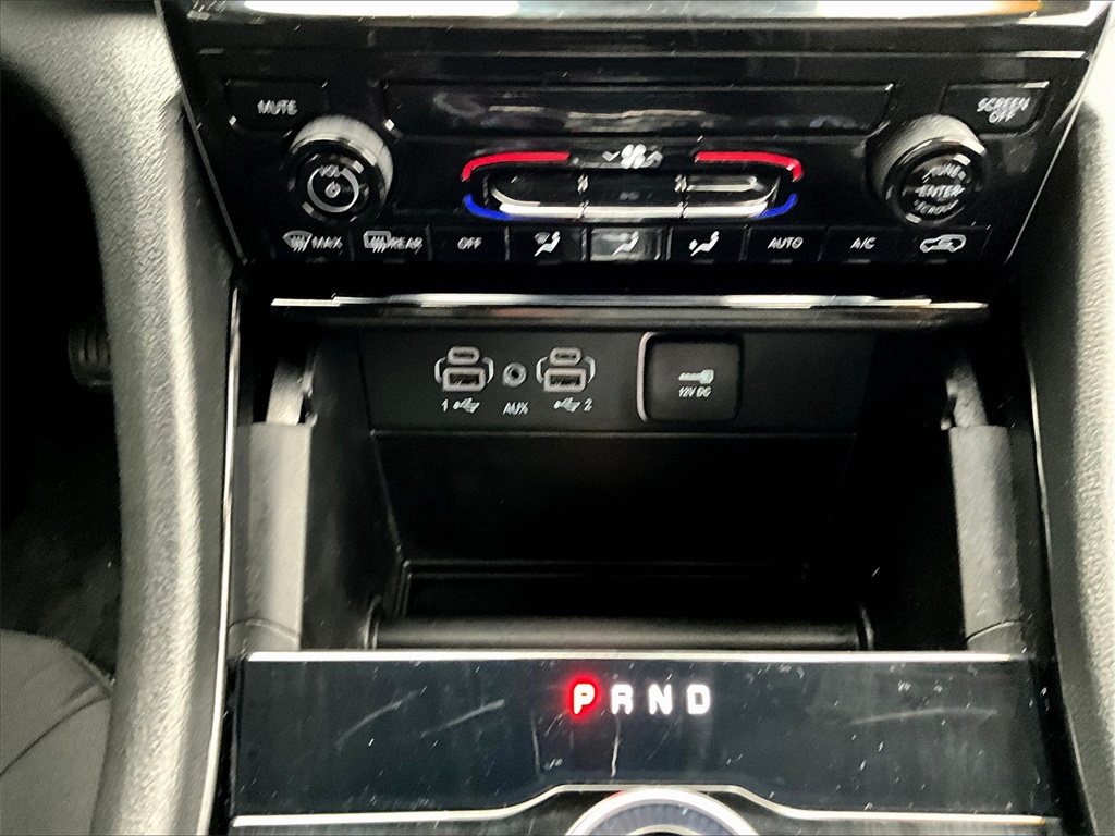 2023 Jeep Grand Cherokee Laredo photo 26