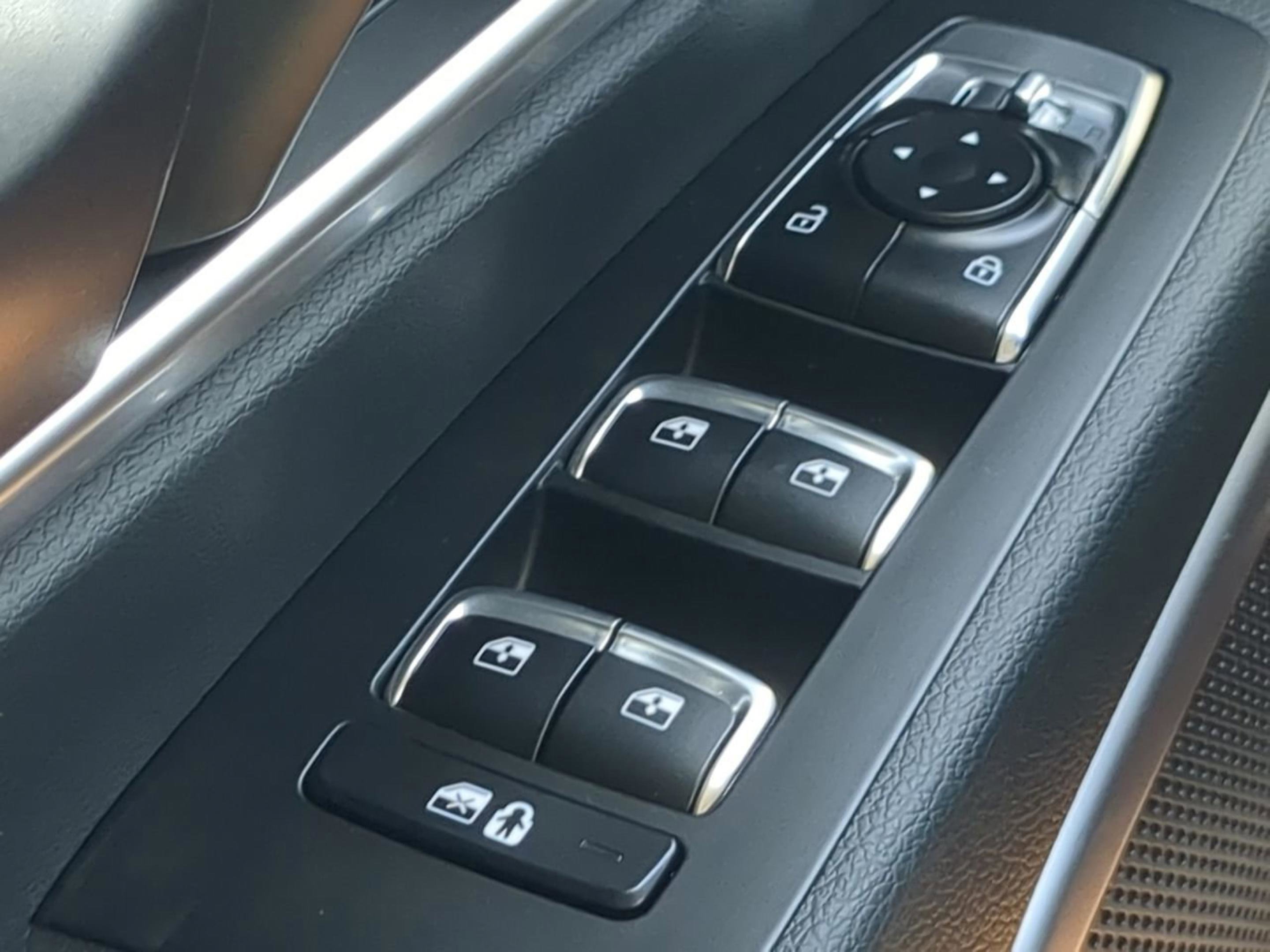 2025 Kia Telluride S photo 22