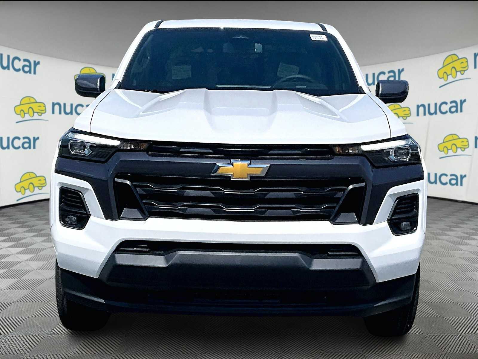 2025 Chevrolet Colorado Work Truck LT photo 2