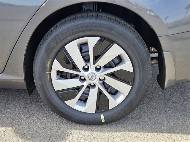 2025 Nissan Altima S photo 4