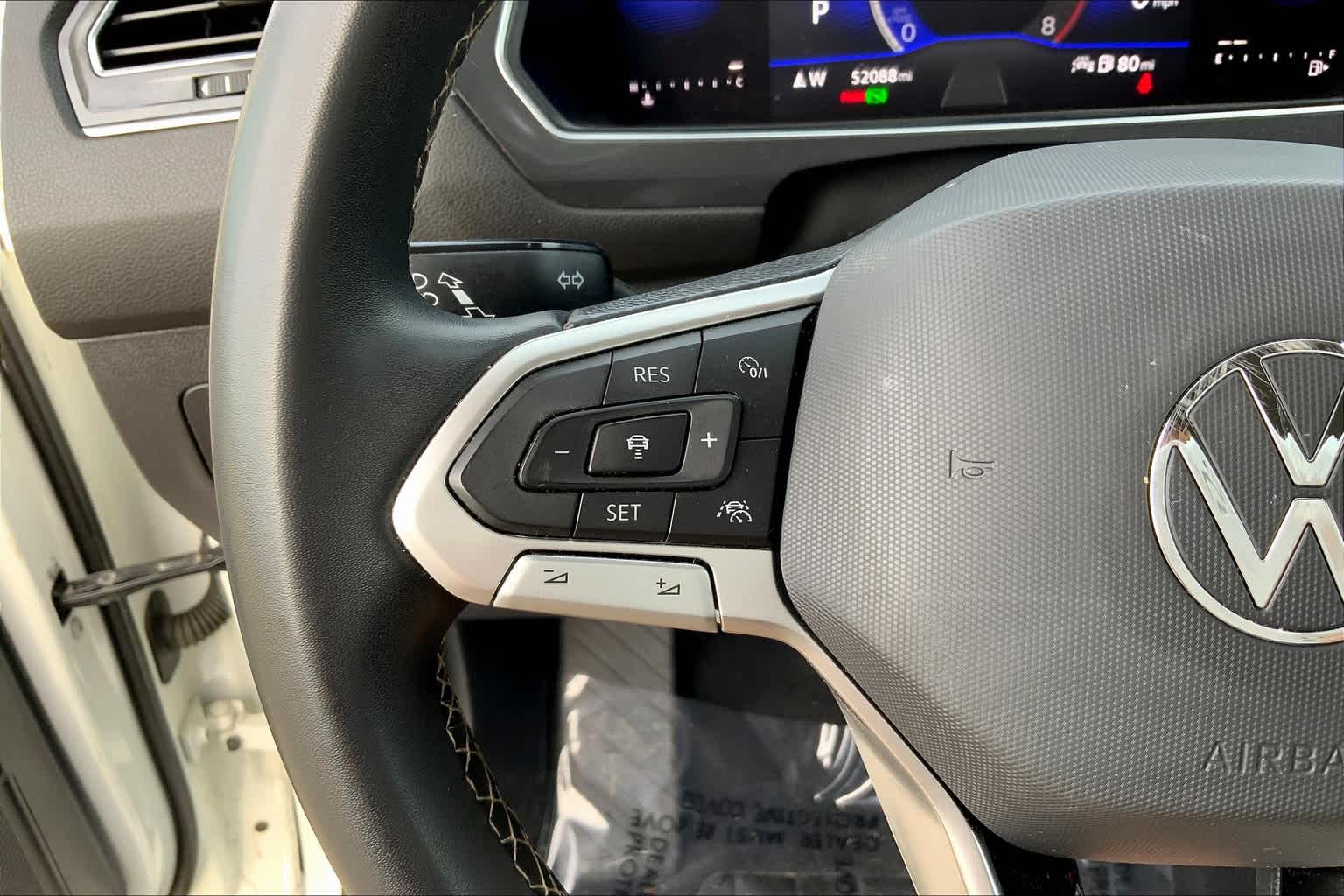 2022 Volkswagen Tiguan SE photo 22