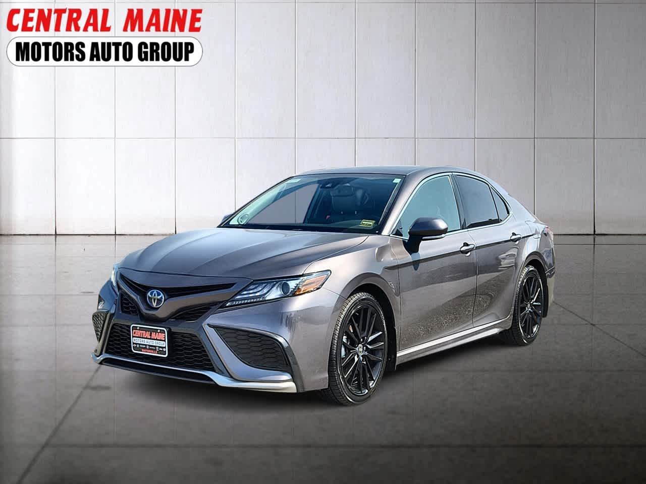 2024 Toyota Camry XSE's photo