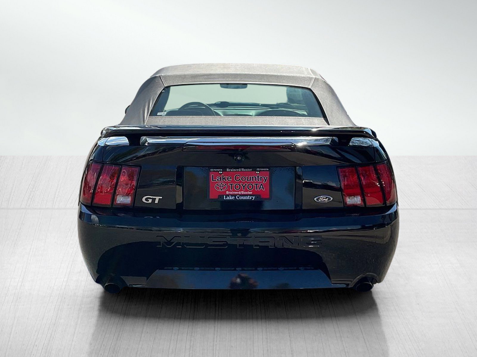 2002 Ford Mustang GT photo 4