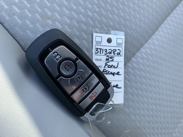 2025 Ford Escape Plug-In Hybrid Base photo 30