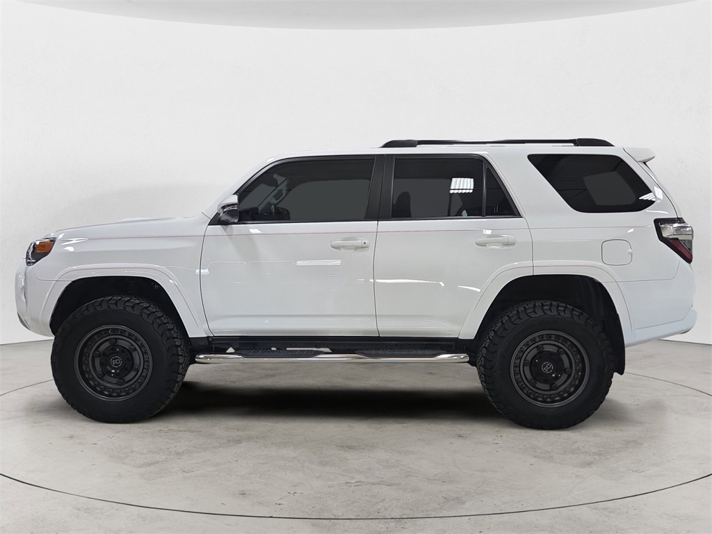 2020 Toyota 4Runner TRD Off-Road Premium photo 2