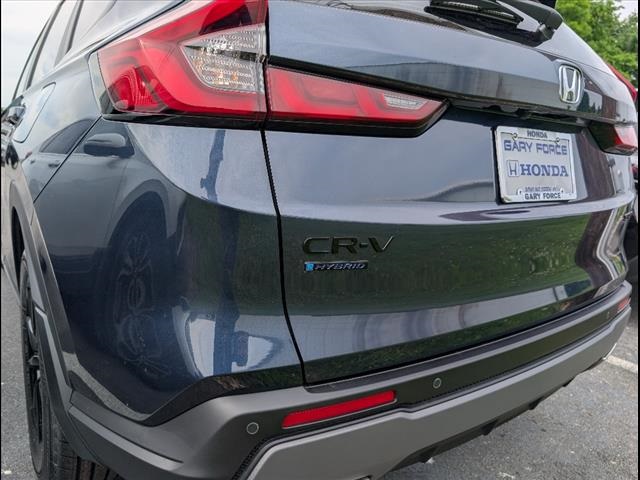 2026 Honda CR-V Hybrid Sport-L photo 2