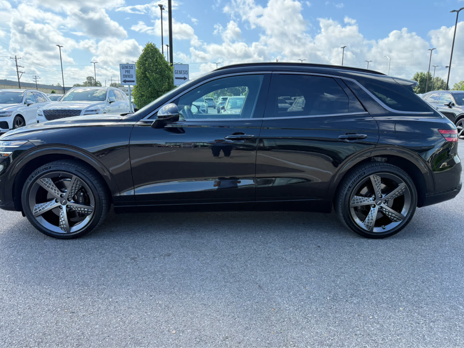2024 Genesis GV70 3.5T Sport photo 4