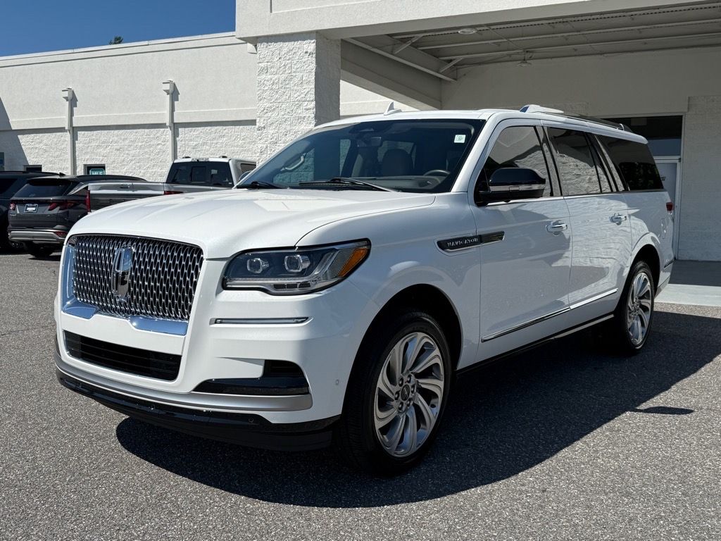 2024 Lincoln Navigator L Reserve photo 26