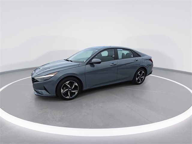 2023 Hyundai Elantra SEL photo 4