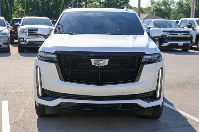 Used 2021 White Cadillac Sport image 2