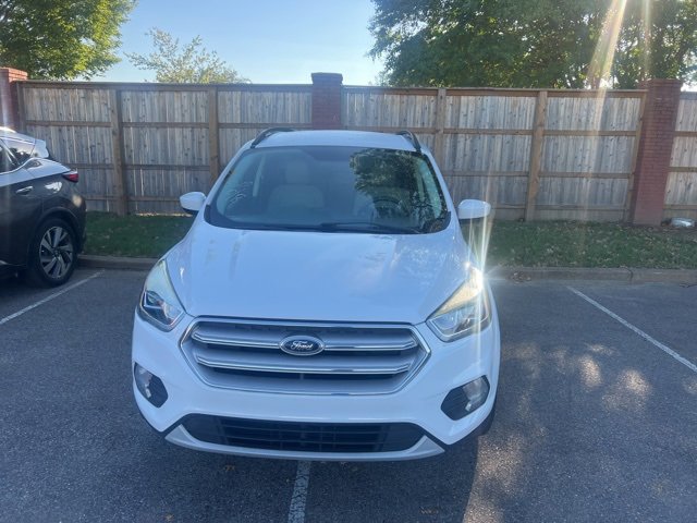 2019 Ford Escape SEL photo 2