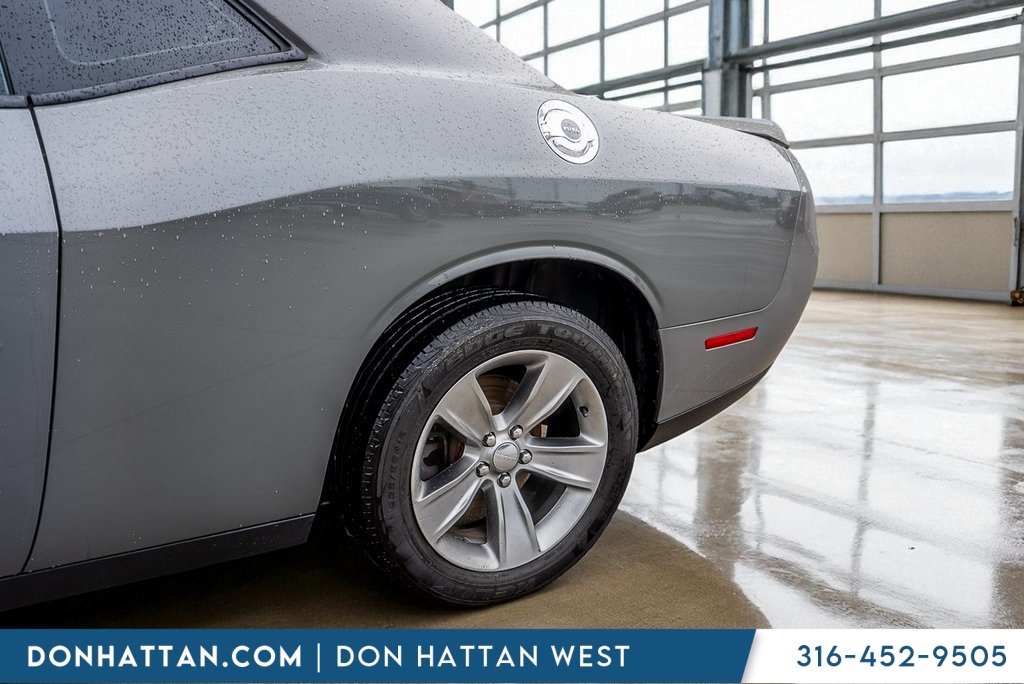 2019 Dodge Challenger SXT photo 23