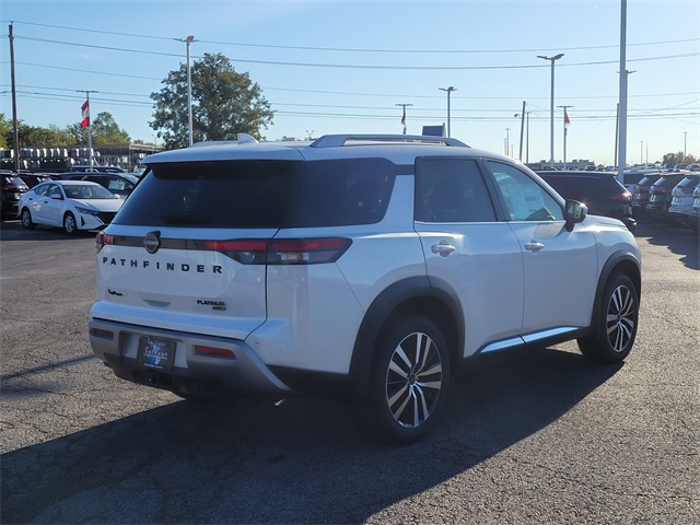 2025 Nissan Pathfinder Platinum photo 4