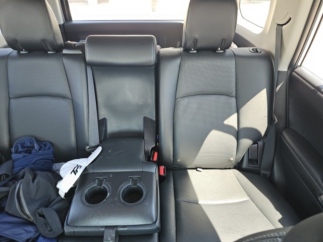 2016 Toyota 4Runner Limited photo 10