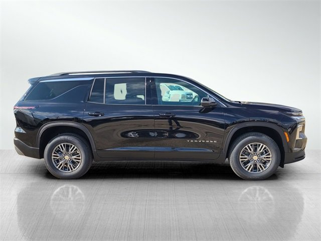 2026 Chevrolet Traverse photo 2