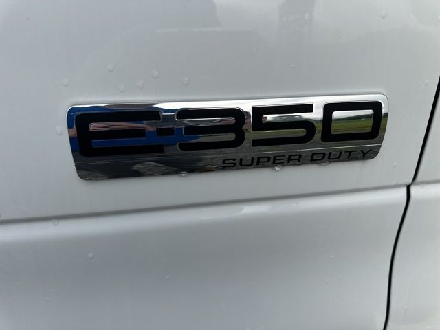 2024 Ford E-350 photo 2
