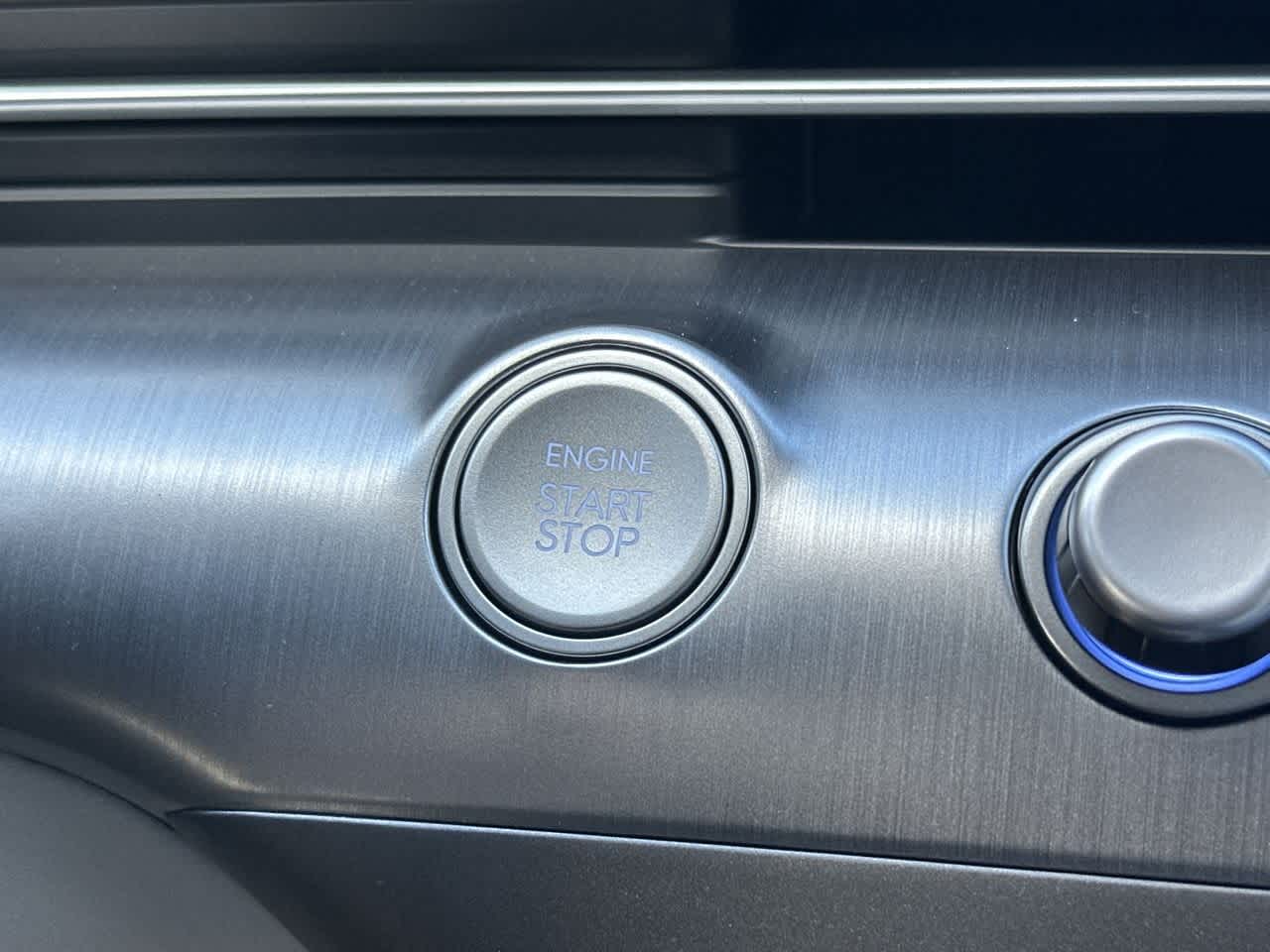 2026 Hyundai Kona SEL photo 17