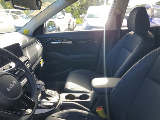 2026 Kia Seltos EX photo 3