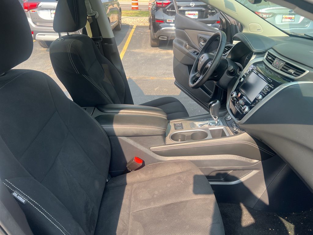 2019 Nissan Murano SV photo 15