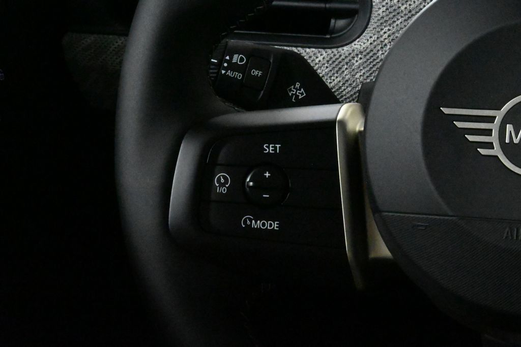 2025 Mini Cooper S photo 17
