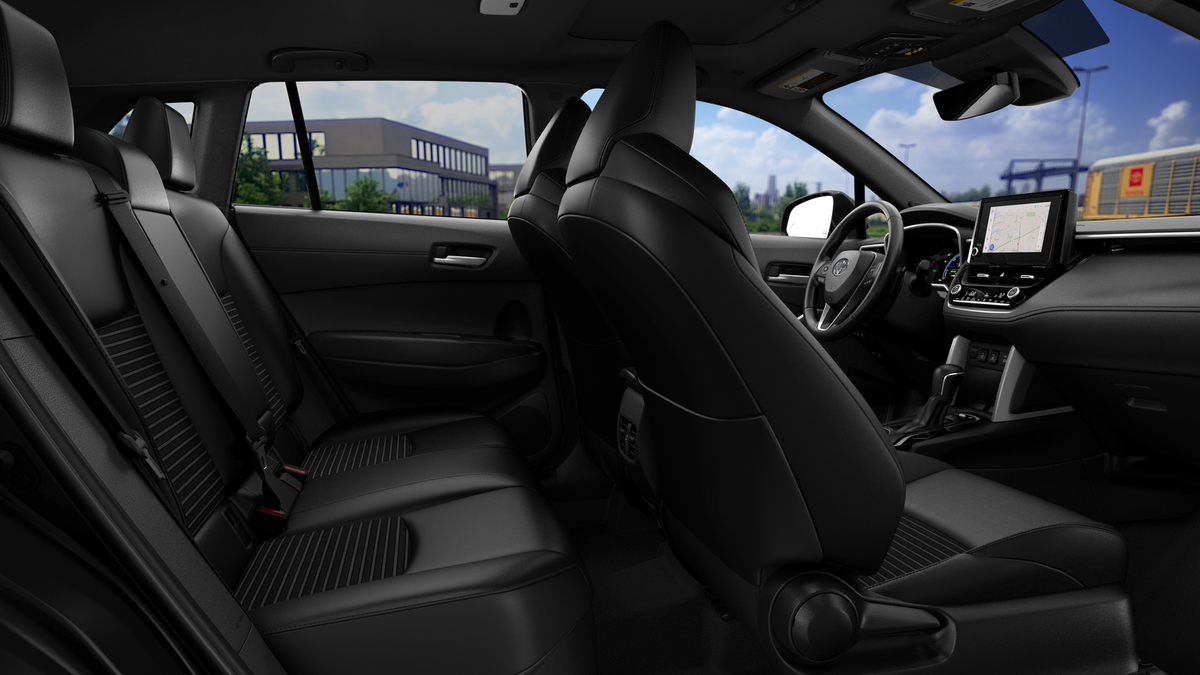2025 Toyota Corolla Cross Hybrid XSE photo 18