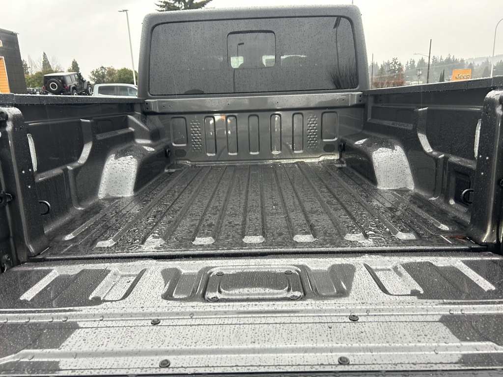 2025 Jeep Gladiator Willys photo 25