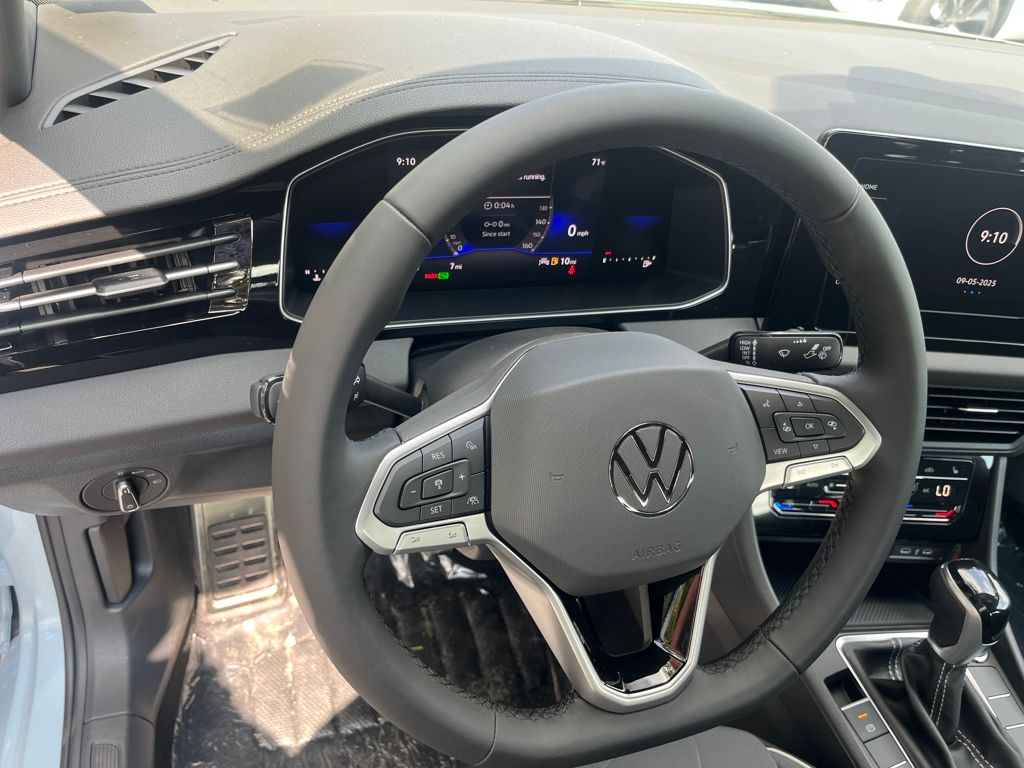 2025 Volkswagen Jetta 1.5T Sport photo 9