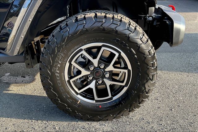 2025 Jeep Wrangler Rubicon photo 11