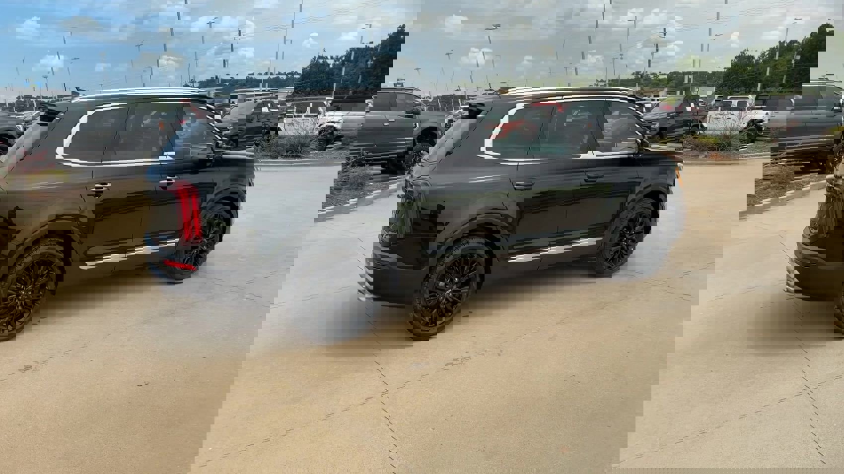 2022 Kia Telluride SX photo 3