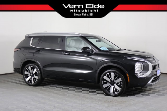 New 2025 Mitsubishi Outlander Platinum Edition Sport Utility in