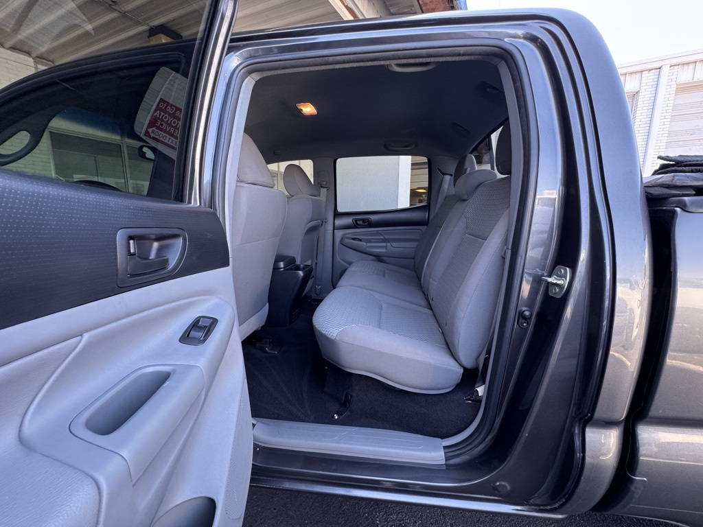 2013 Toyota Tacoma Base V6 photo 12