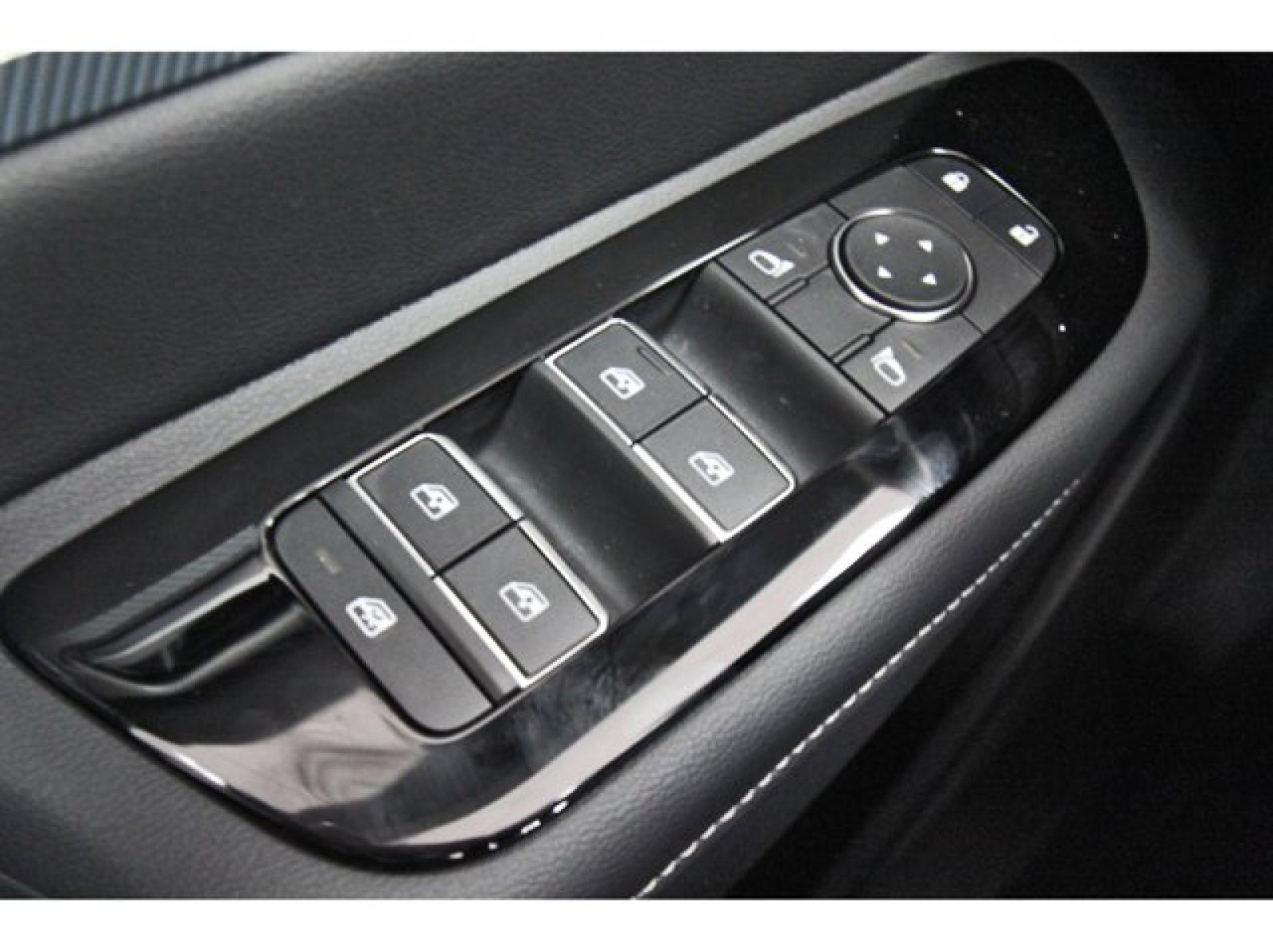 2025 Nissan Murano SL White at Robbins Nissan