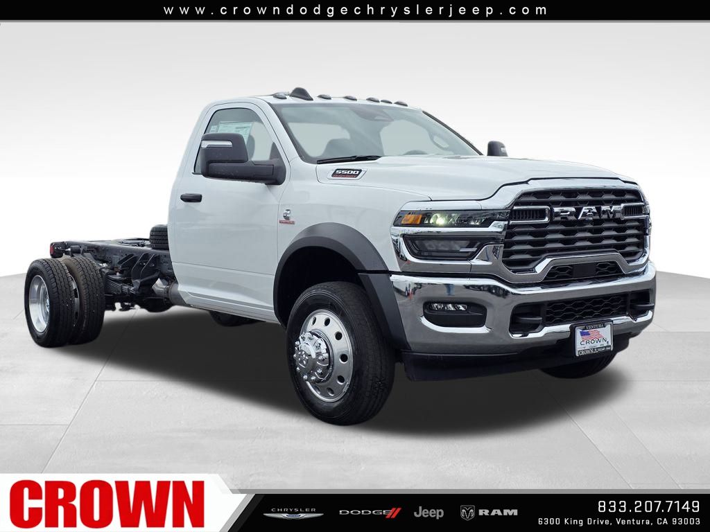 2026 Ram 5500 Tradesman photo 3