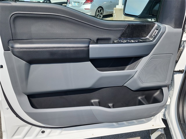 2023 Ford F-150 XLT photo 12
