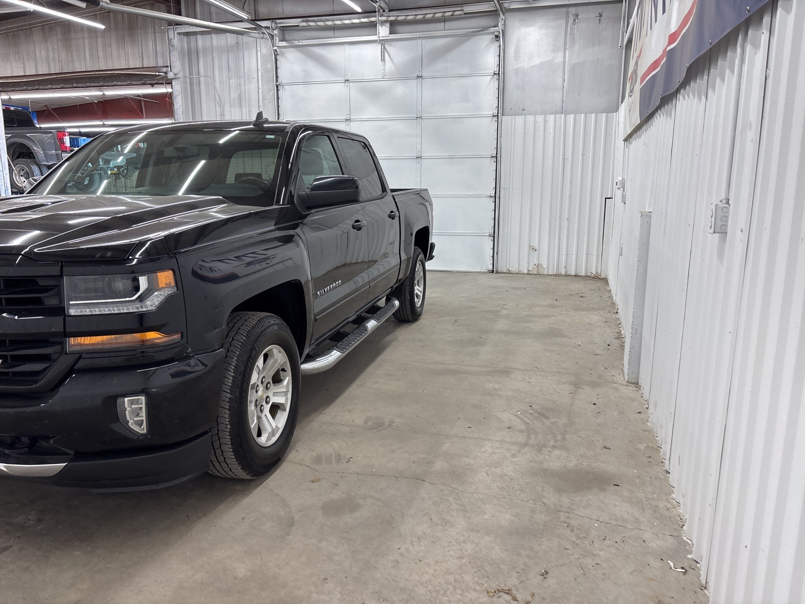 2018 Chevrolet Silverado 1500 LT photo 4