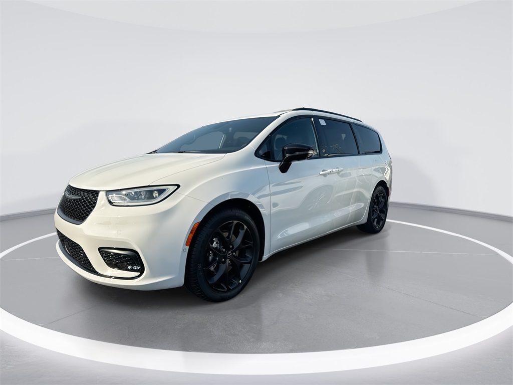 2026 Chrysler Pacifica Limited photo 5
