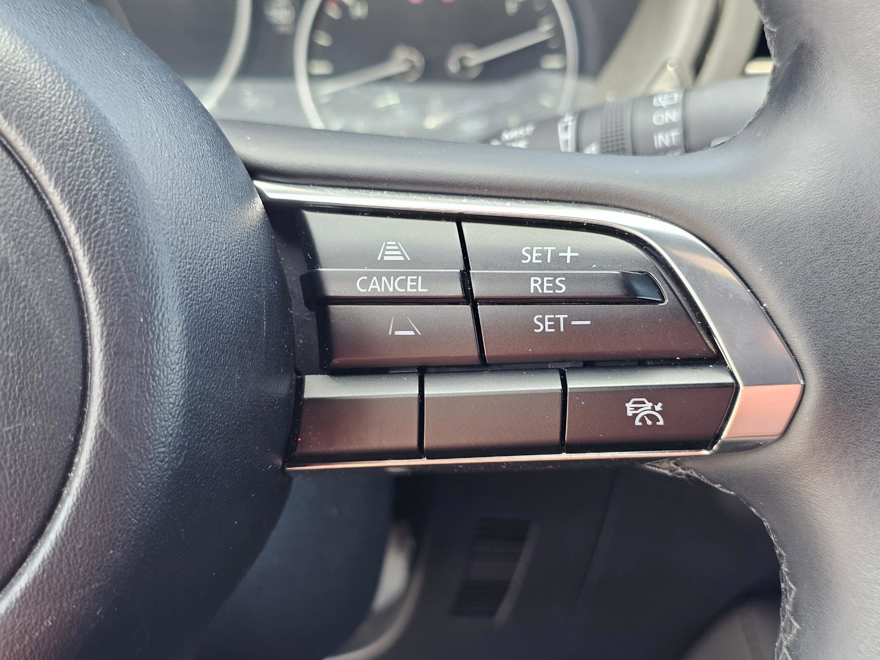 2024 Mazda Mazda3 Hatchback 2.5 s Preferred photo 18