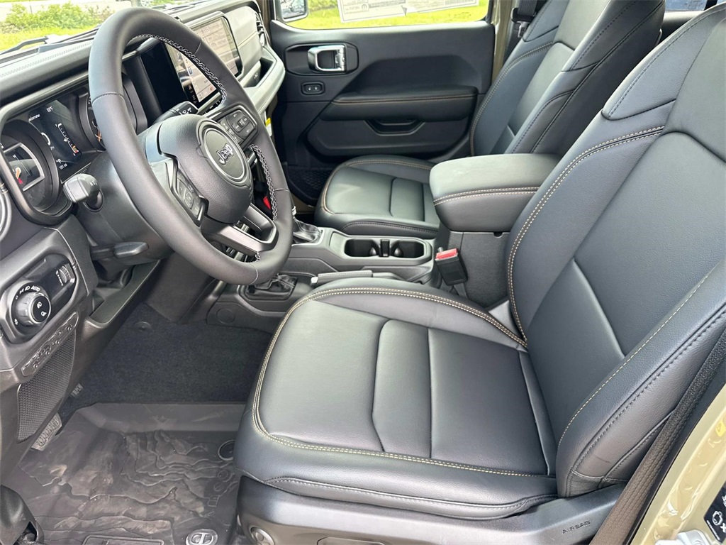 2025 Jeep Gladiator Sport photo 13