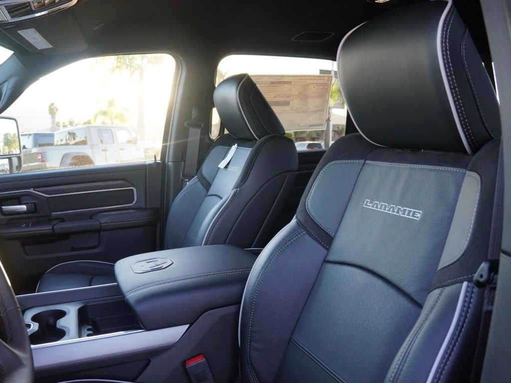 New 2026 Ceramic Gray Clear-Coat Exterior Paint RAM Laramie image 17