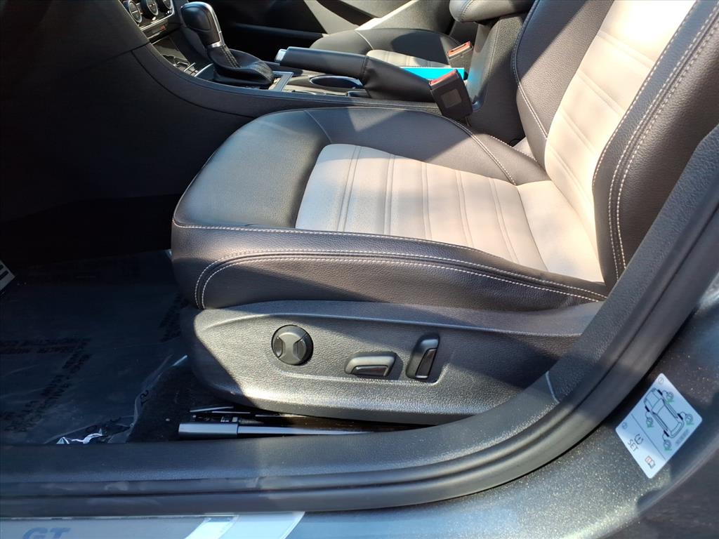 2018 Volkswagen Passat V6 GT photo 13