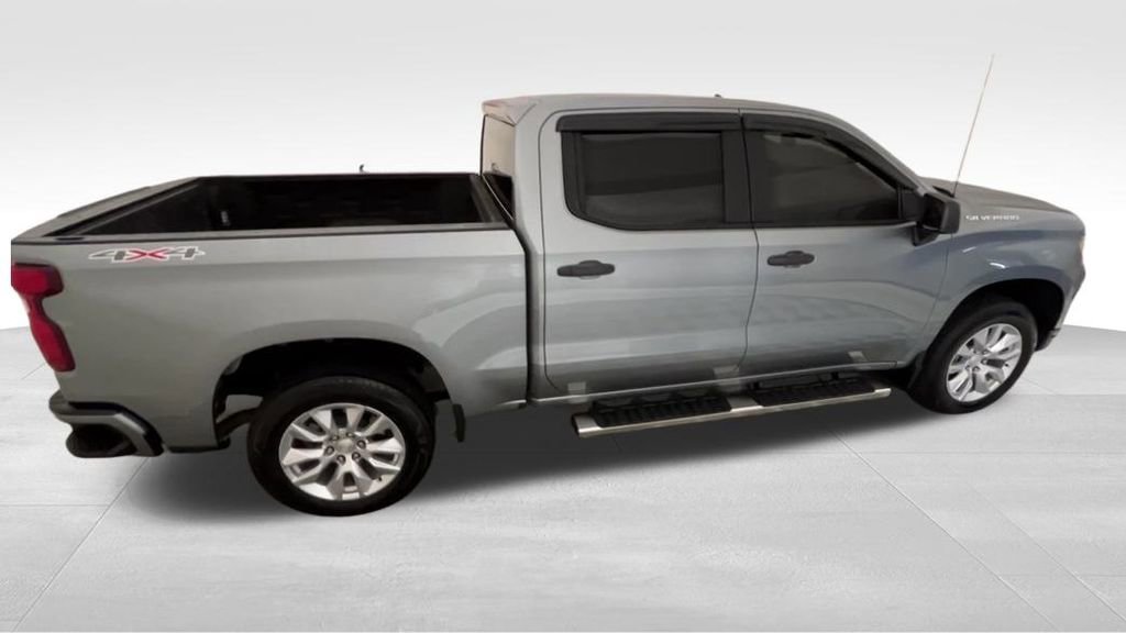 2024 Chevrolet Silverado 1500 Custom photo 6