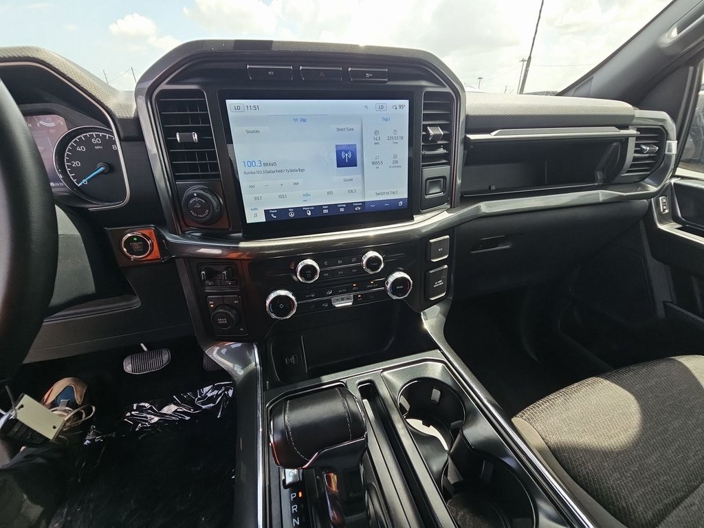 2023 Ford F-150 XLT photo 3