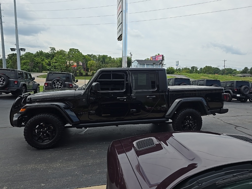 2023 Jeep Gladiator Willys photo 3