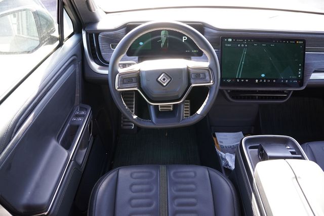 2023 Rivian R1S Adventure photo 21