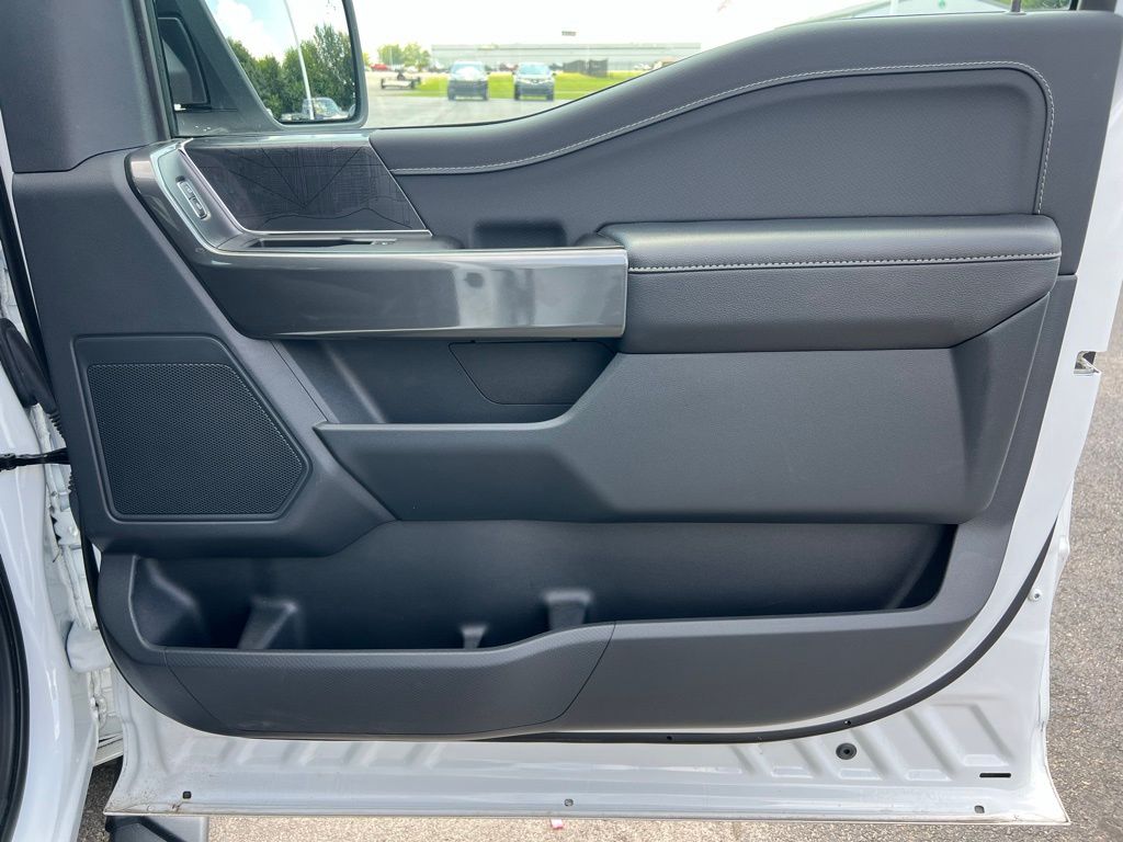 2023 Ford F-150 XLT photo 29