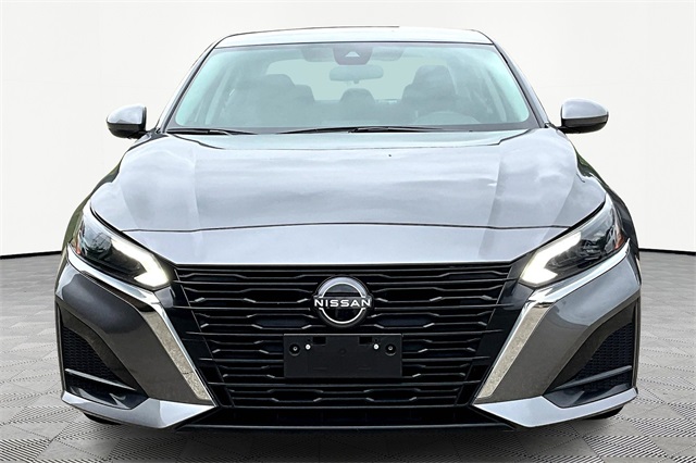 2023 Nissan Altima 2.5 SV photo 2