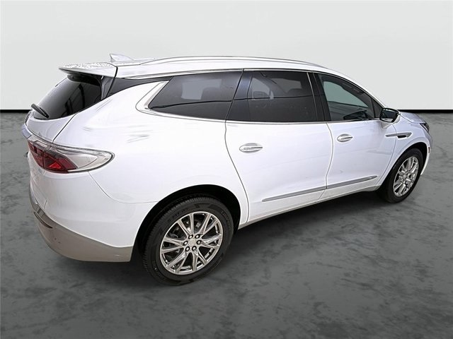 2022 Buick Enclave Premium photo 2